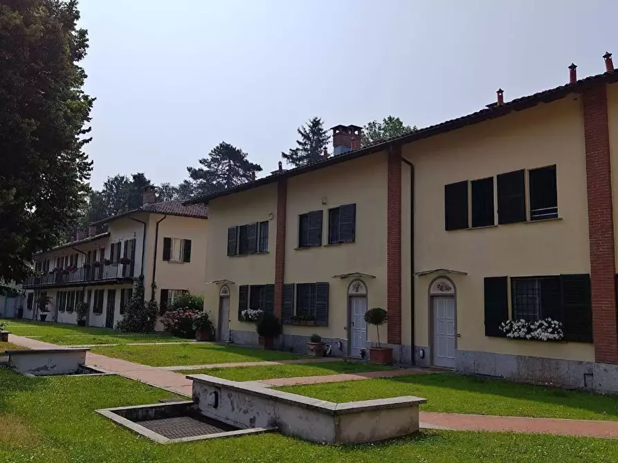 Immagine 1 di Villetta a schiera in vendita  a Villasanta