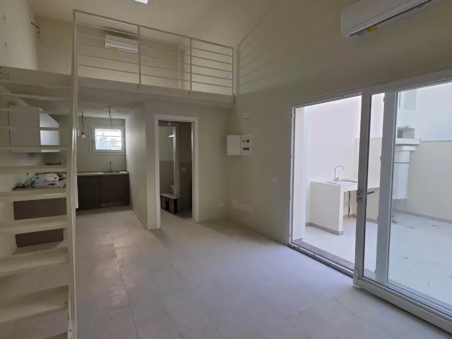Immagine 8 di Loft/Open space in vendita  a Pontedera