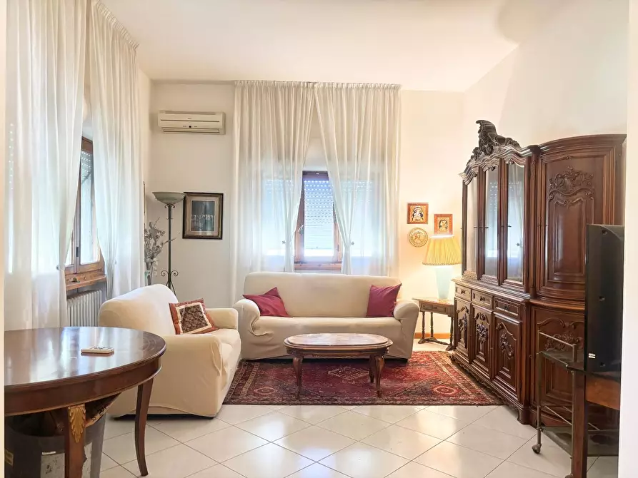 Immagine 1 di Villa in vendita  a Montelupo Fiorentino