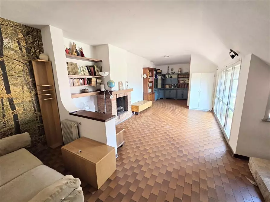 Immagine 24 di Appartamento in vendita  a Massa