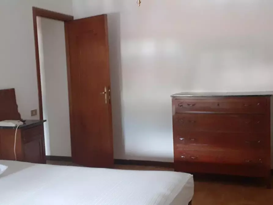 Immagine 10 di Appartamento in vendita  a Massa