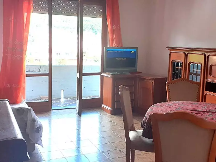 Immagine 2 di Appartamento in vendita  a Massa