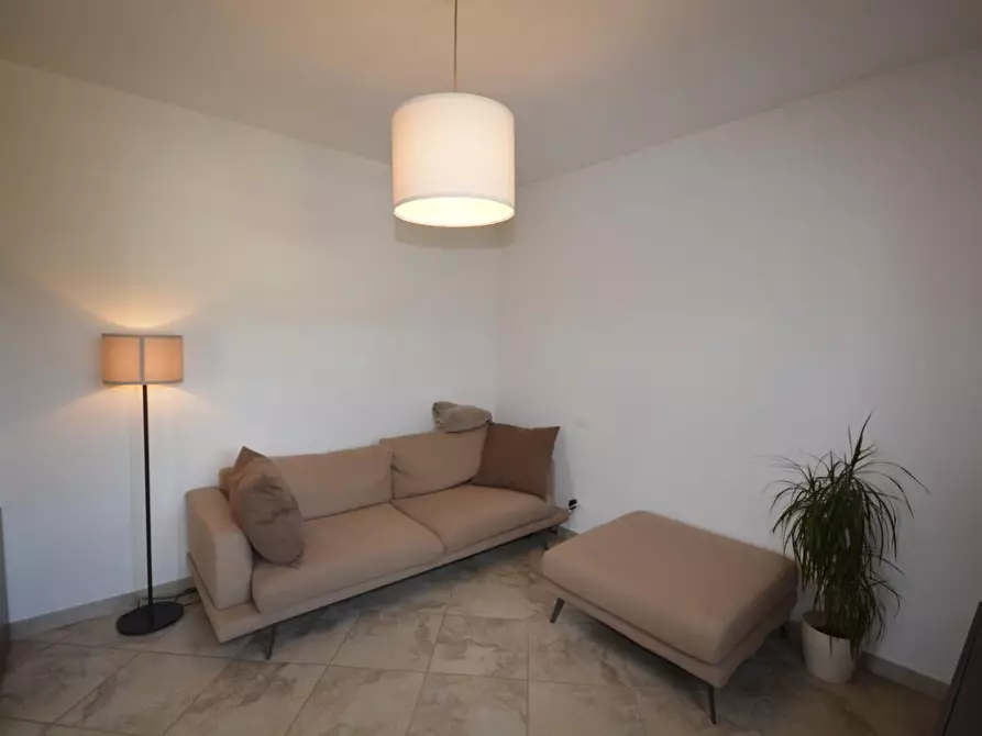 Immagine 4 di Appartamento in vendita  a Massa
