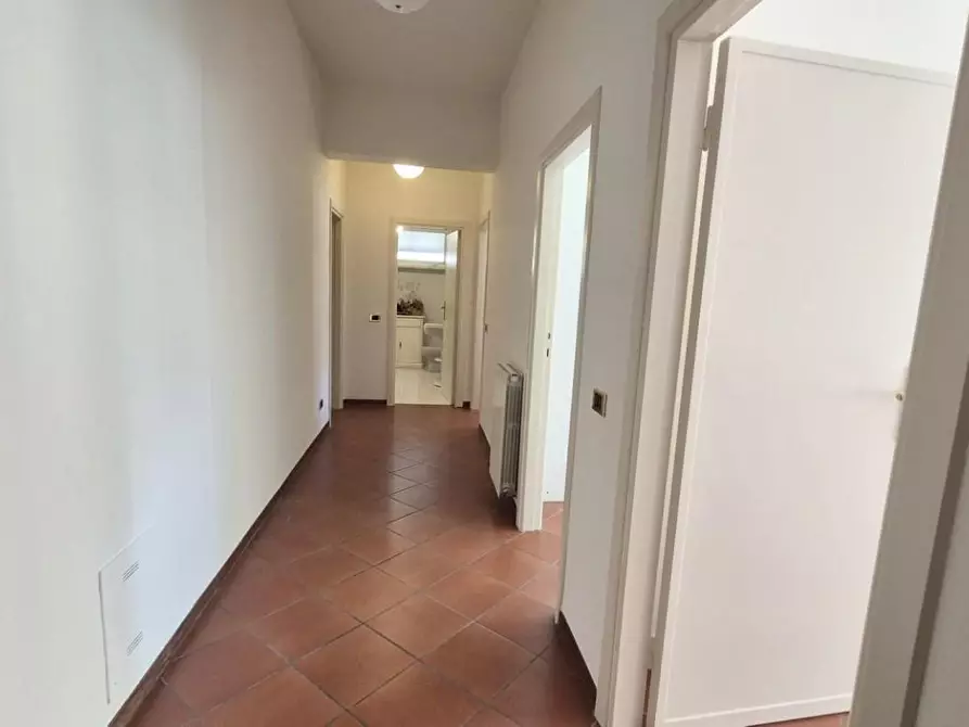 Immagine 17 di Appartamento in vendita  a Viareggio