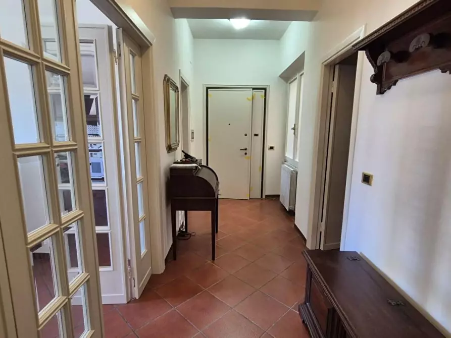 Immagine 38 di Appartamento in vendita  a Viareggio