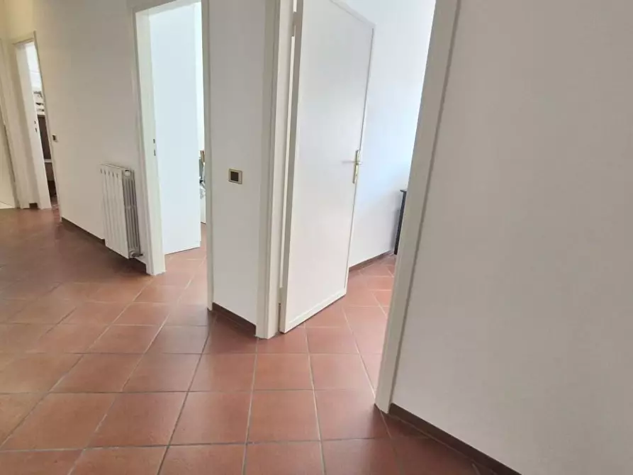 Immagine 16 di Appartamento in vendita  a Viareggio