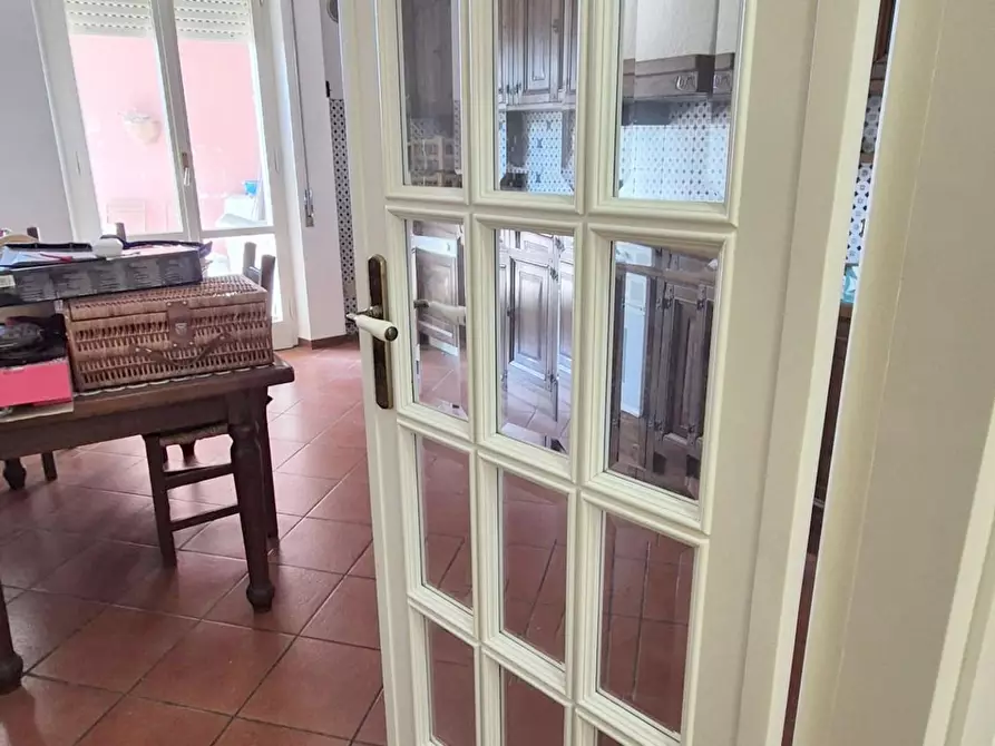 Immagine 4 di Appartamento in vendita  a Viareggio