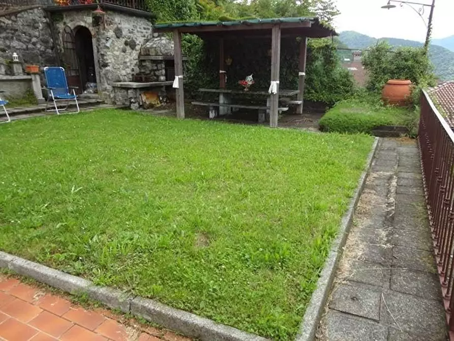 Immagine 7 di Casa bifamiliare in vendita  a Sormano
