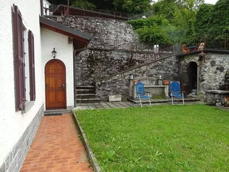 Immagine 8 di Casa bifamiliare in vendita  a Sormano