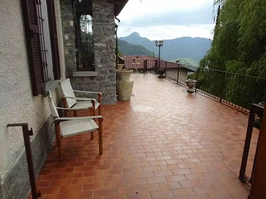 Immagine 5 di Casa bifamiliare in vendita  a Sormano