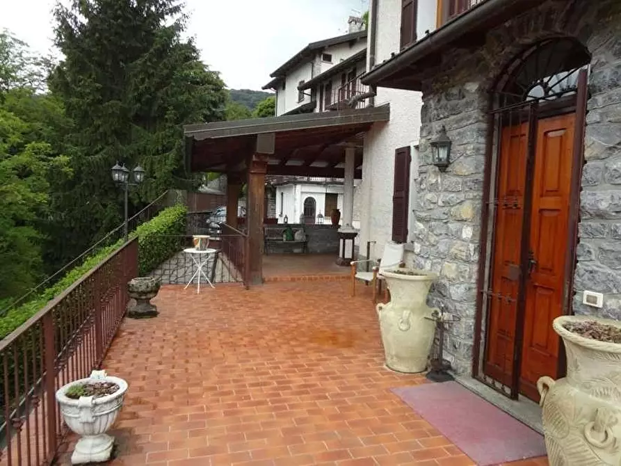 Immagine 6 di Casa bifamiliare in vendita  a Sormano