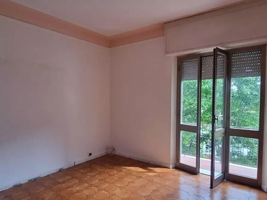 Immagine 9 di Appartamento in vendita  a Carrara