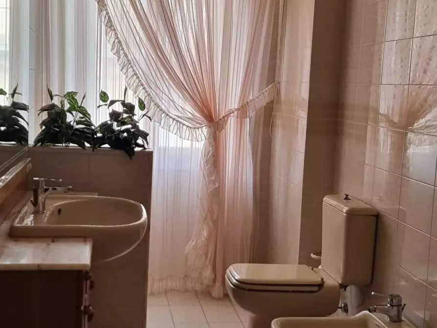 Immagine 24 di Appartamento in vendita  a Carrara