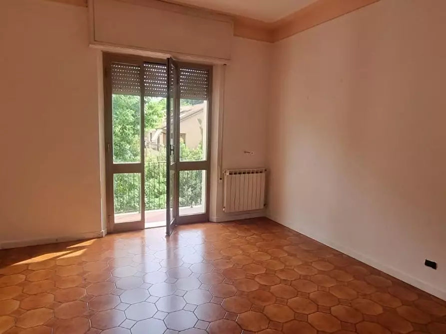 Immagine 10 di Appartamento in vendita  a Carrara