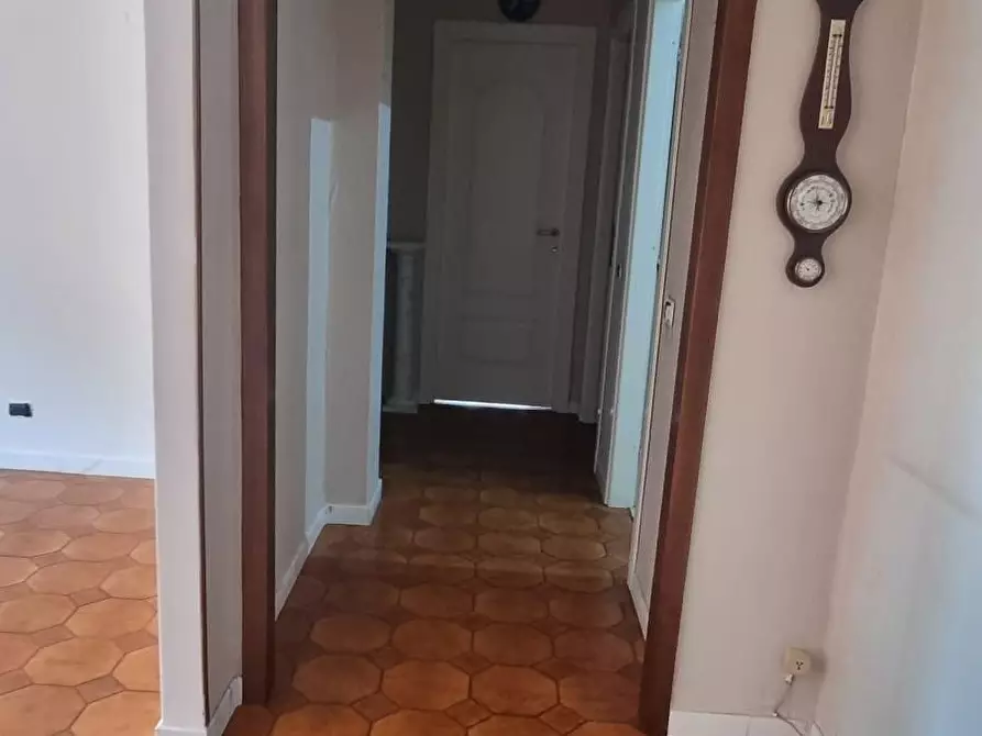 Immagine 8 di Appartamento in vendita  a Carrara