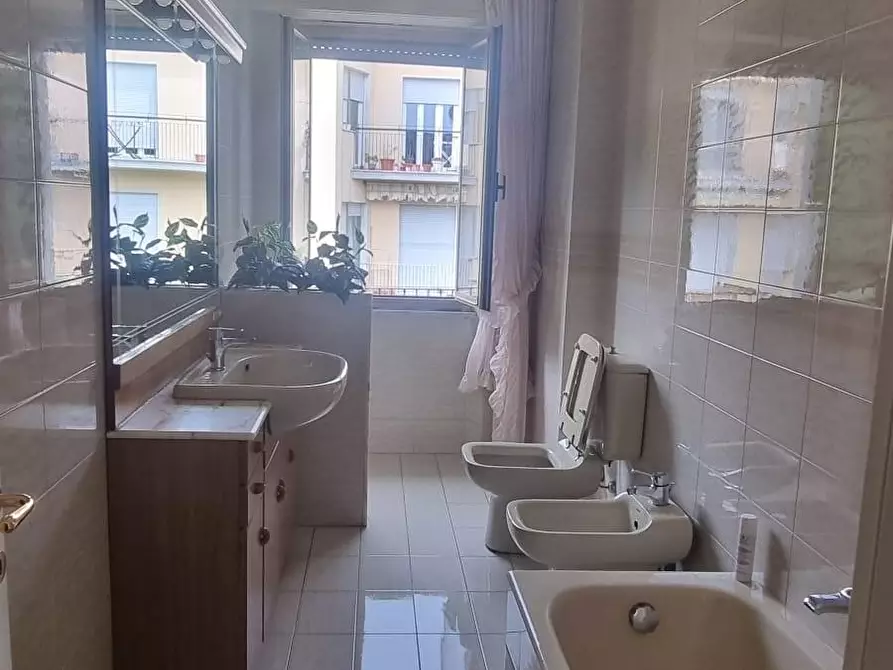 Immagine 21 di Appartamento in vendita  a Carrara