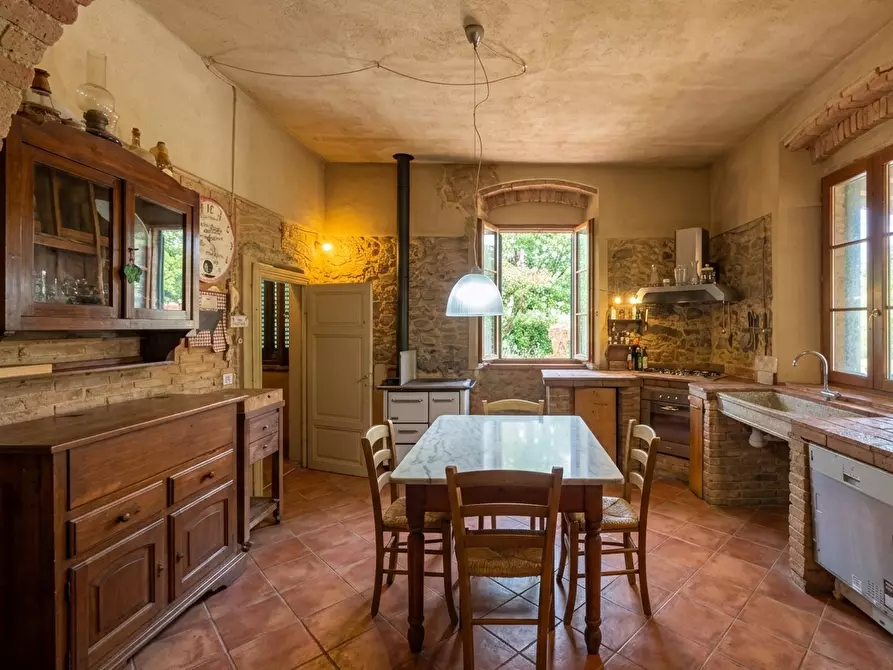 Immagine 3 di Casa colonica in vendita  a Chianni
