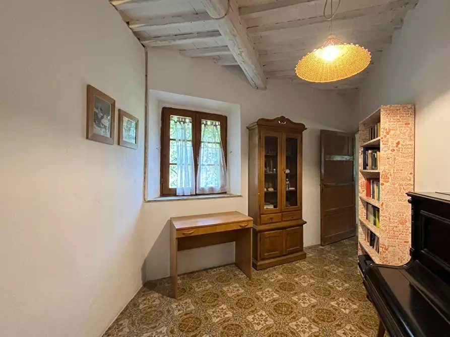 Immagine 13 di Casa colonica in vendita  a Chianni