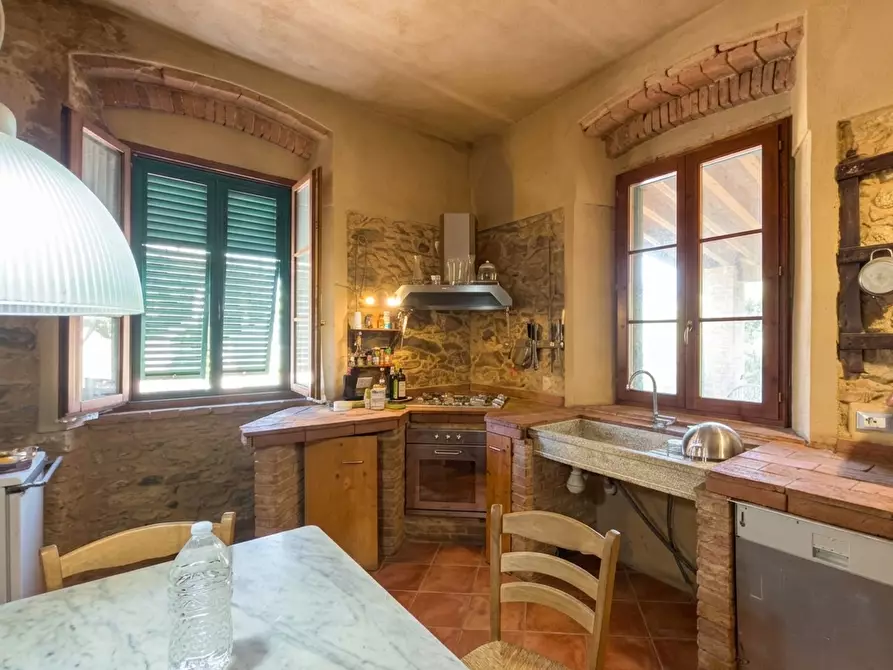 Immagine 5 di Casa colonica in vendita  a Chianni