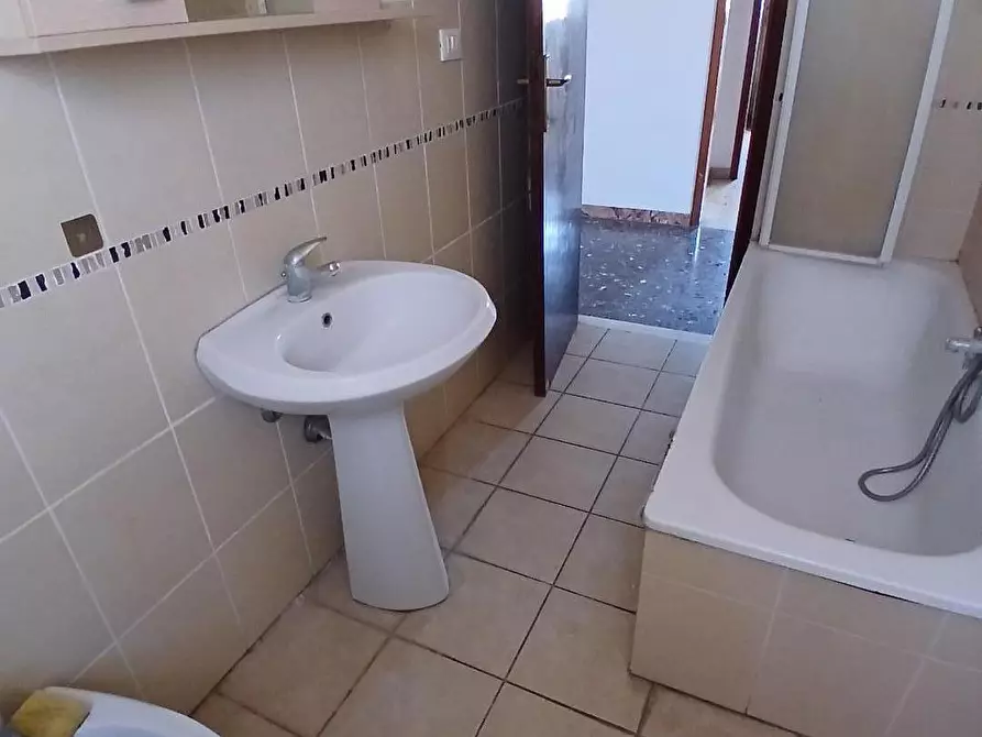 Immagine 20 di Appartamento in vendita  a Livorno