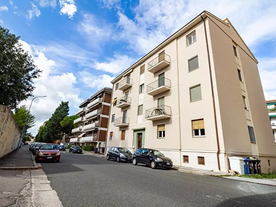 Immagine 1 di Appartamento in vendita  a Pisa