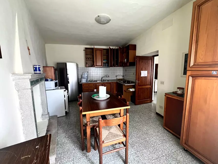Immagine 11 di Appartamento in vendita  a Pescaglia