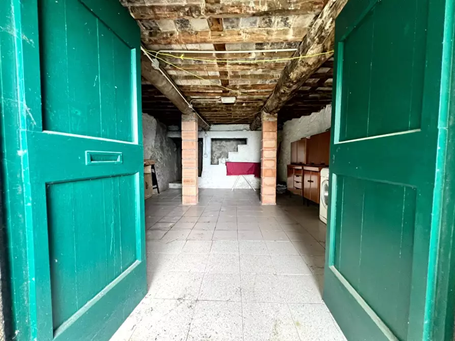 Immagine 17 di Appartamento in vendita  a Pescaglia