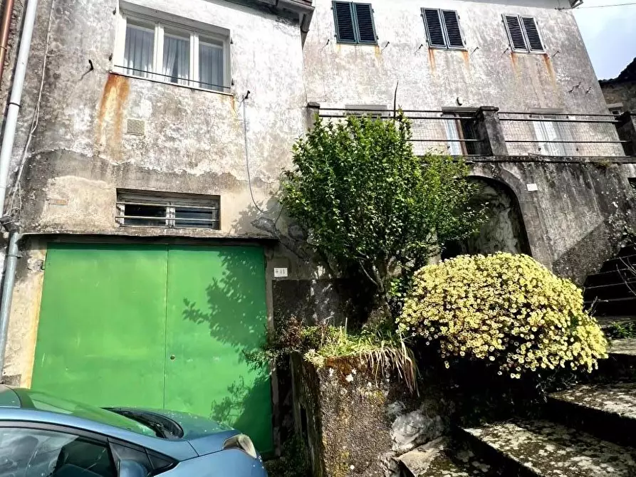Immagine 2 di Appartamento in vendita  a Pescaglia