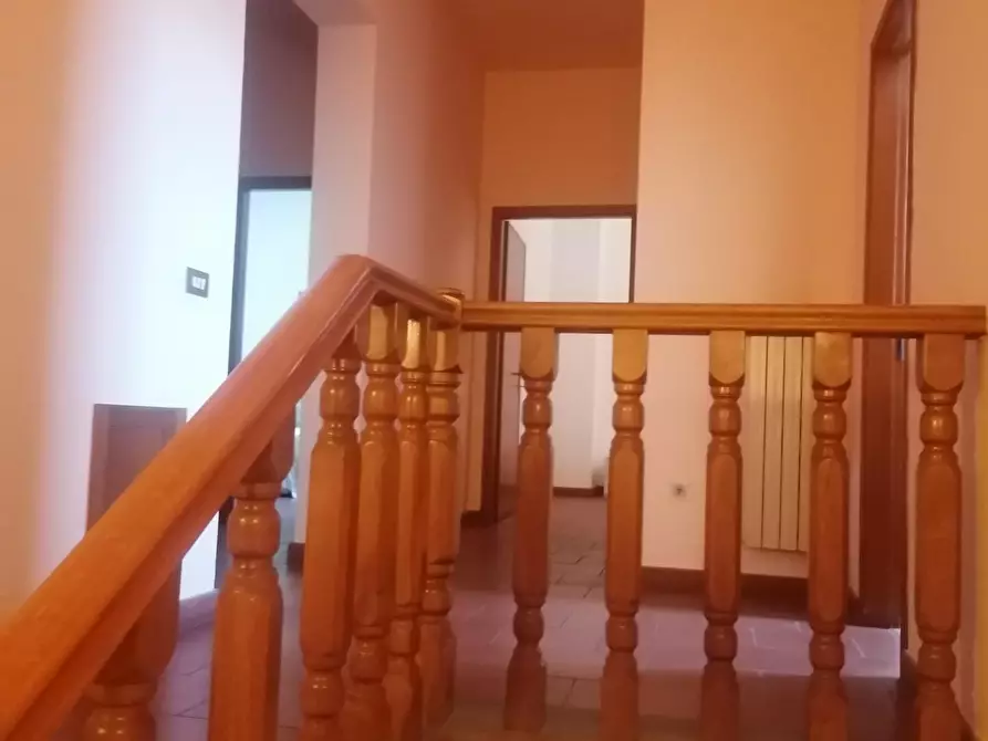 Immagine 16 di Villa in vendita  a Carmignano