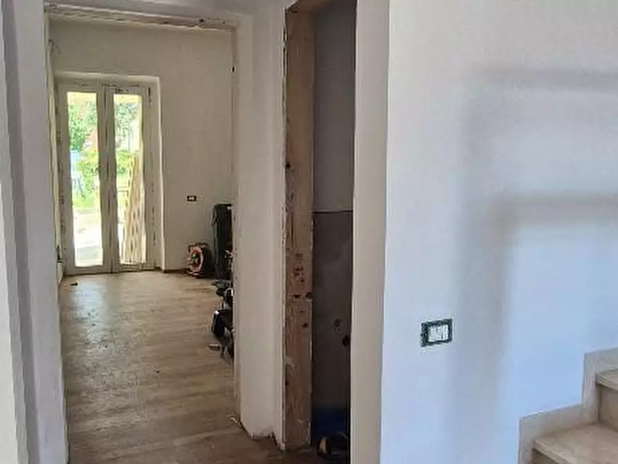 Immagine 11 di Terratetto in vendita  a Cascina