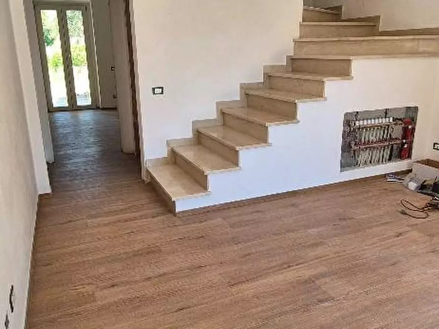 Immagine 38 di Terratetto in vendita  a Cascina