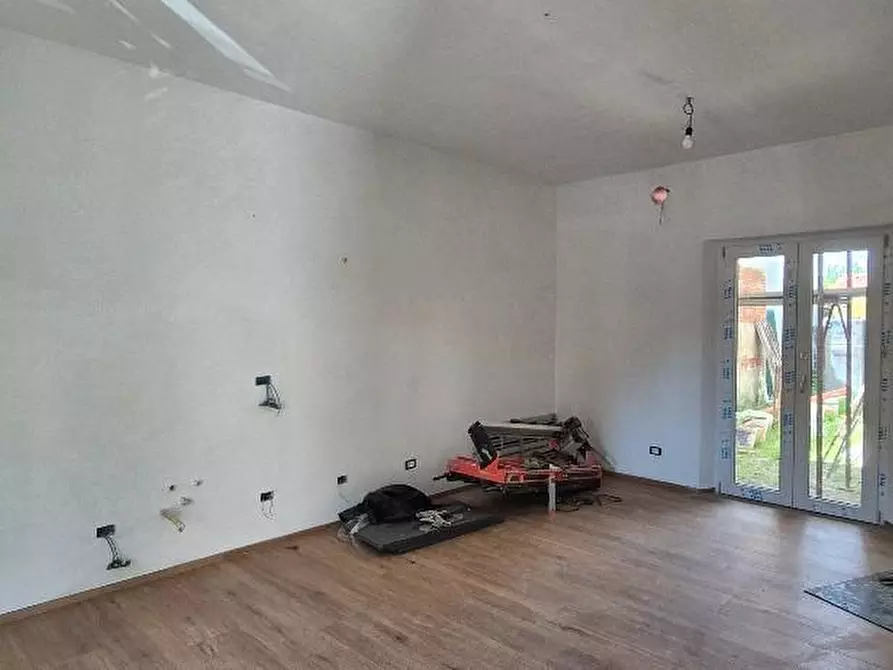 Immagine 1 di Terratetto in vendita  a Cascina