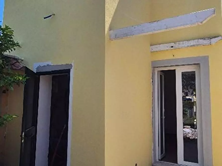 Immagine 35 di Terratetto in vendita  a Cascina