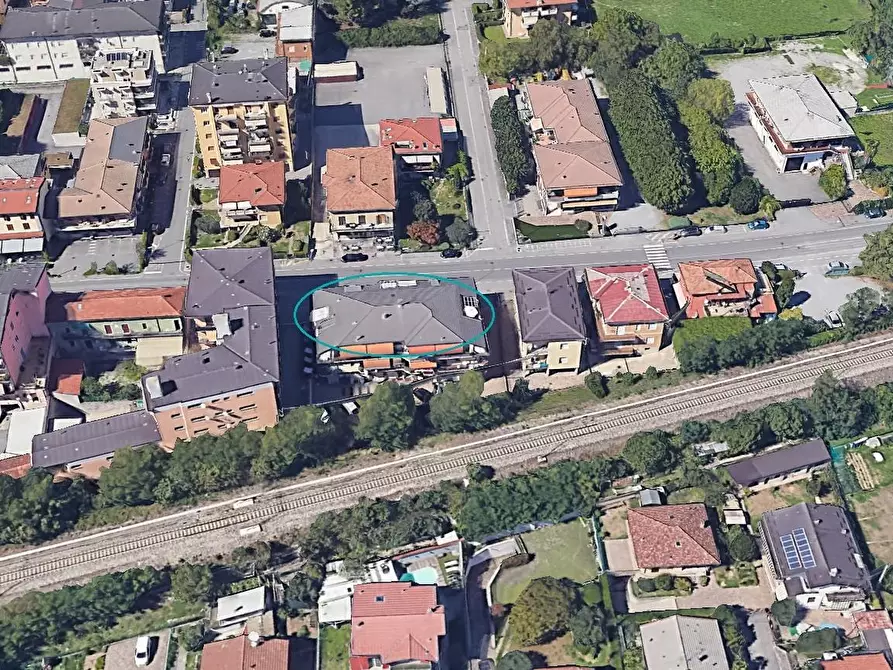 Immagine 3 di Negozio in vendita  a Seriate
