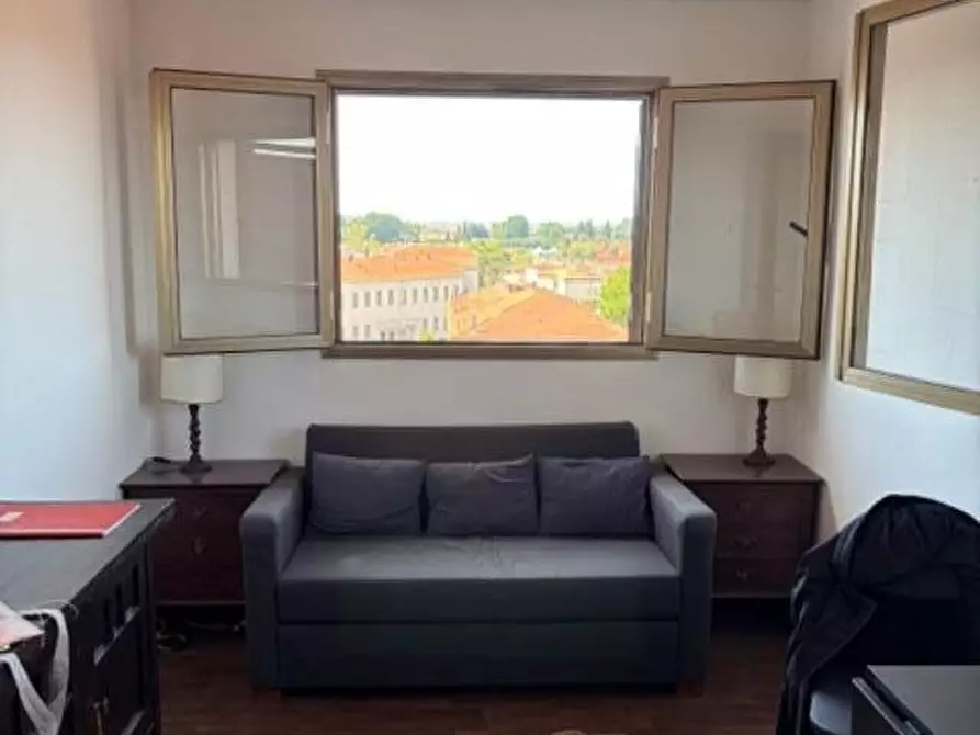 Immagine 16 di Mansarda in vendita  a Pisa