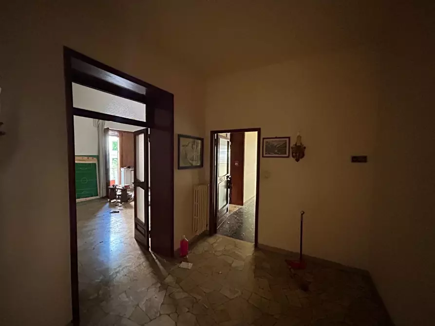Immagine 15 di Appartamento in vendita  a Siena