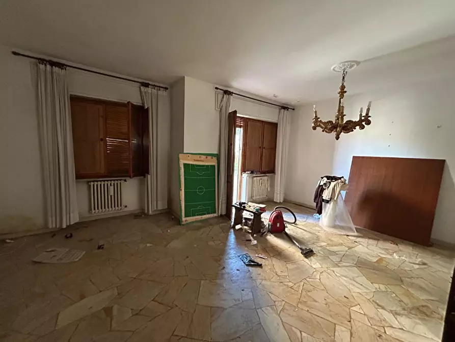 Immagine 16 di Appartamento in vendita  a Siena