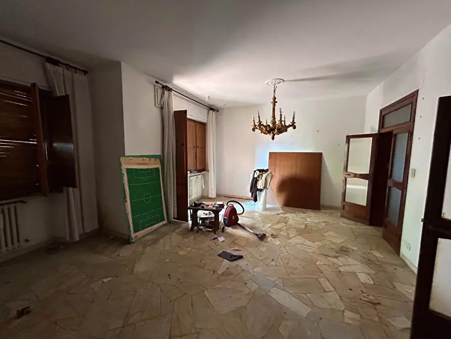 Immagine 14 di Appartamento in vendita  a Siena