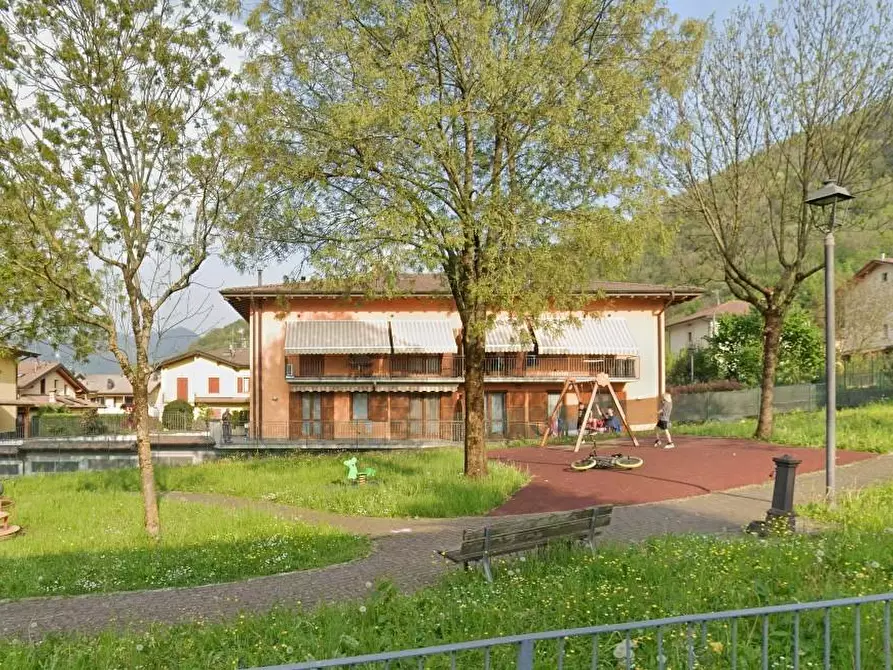 Immagine 1 di Appartamento in vendita  a Zogno