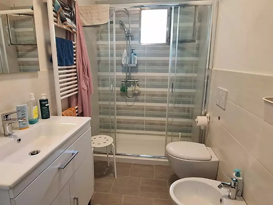 Immagine 11 di Appartamento in vendita  a Borgo A Mozzano