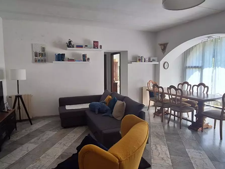 Immagine 4 di Appartamento in vendita  a Borgo A Mozzano