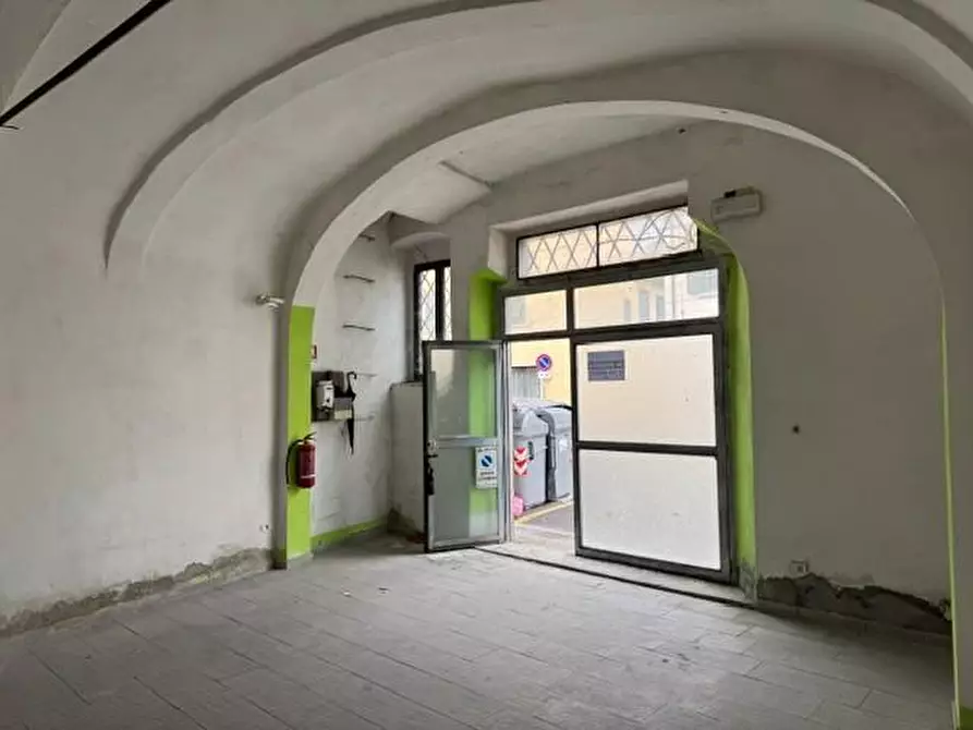 Immagine 4 di Magazzino in vendita  a Pistoia