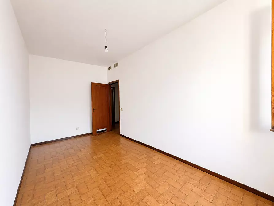 Immagine 9 di Appartamento in vendita  a Pontedera
