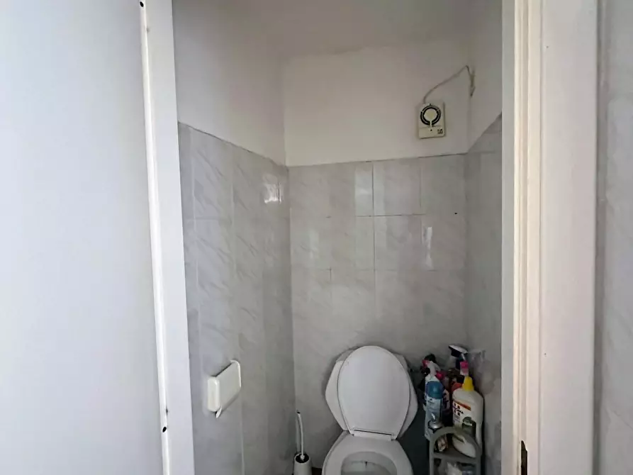 Immagine 7 di Ufficio in affitto  a Campiglia Marittima