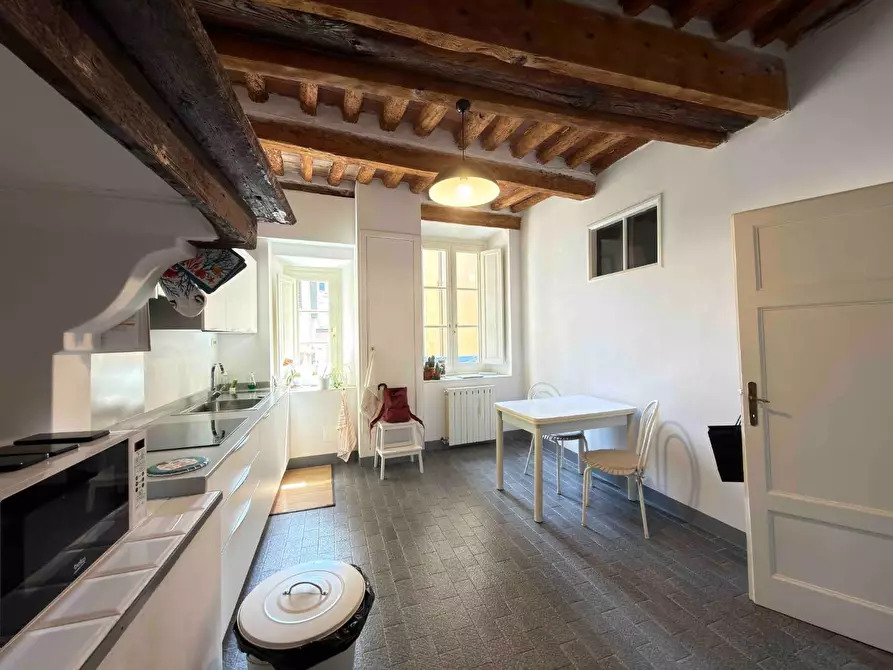 Immagine 6 di Appartamento in affitto  a Lucca