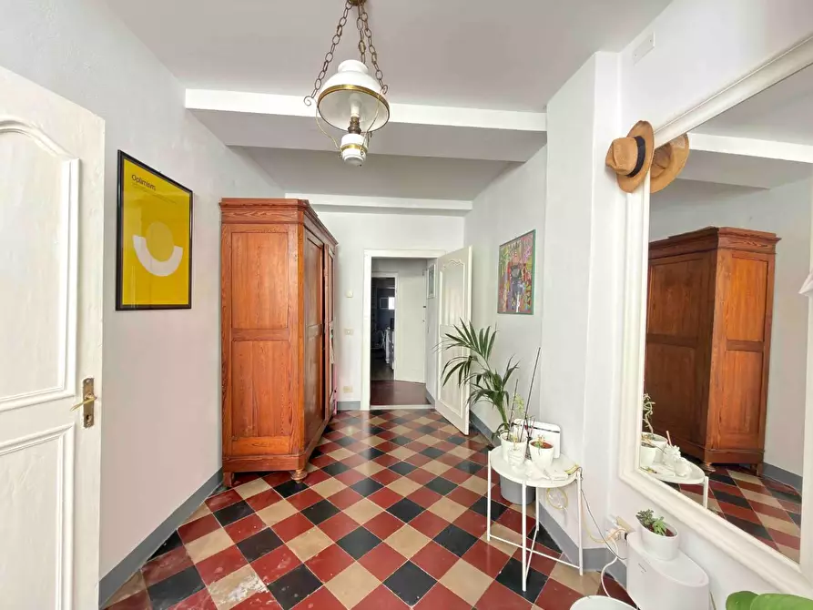 Immagine 11 di Appartamento in affitto  a Lucca