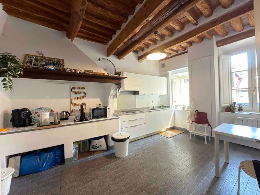 Immagine 9 di Appartamento in affitto  a Lucca