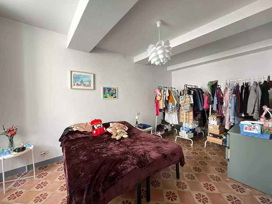 Immagine 15 di Appartamento in affitto  a Lucca