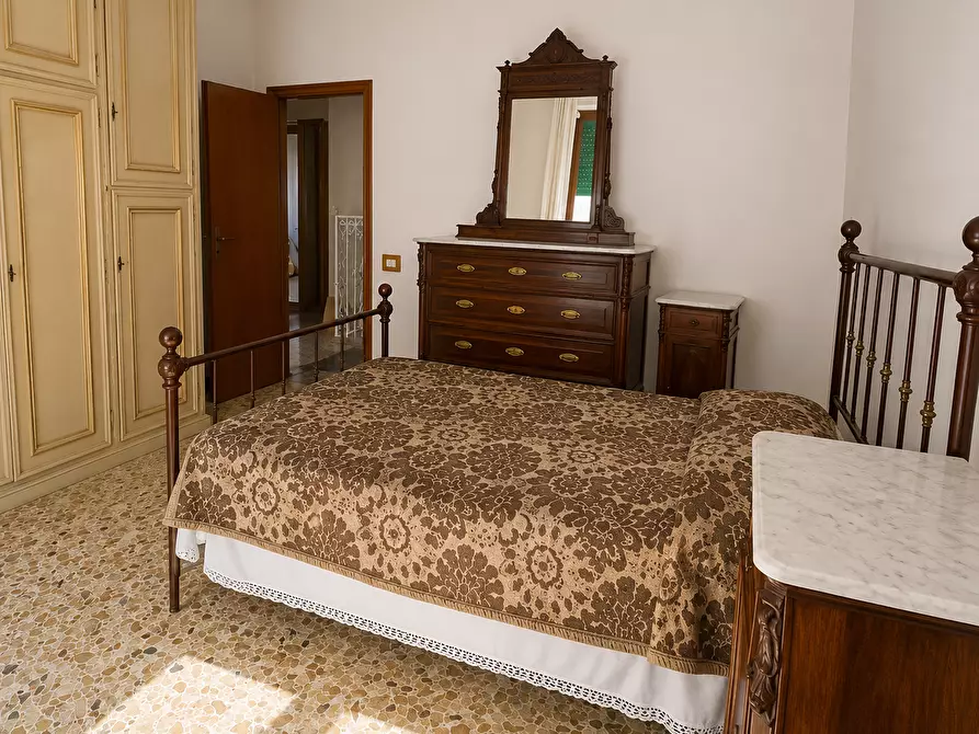 Immagine 18 di Appartamento in vendita  a Colle Di Val D'elsa
