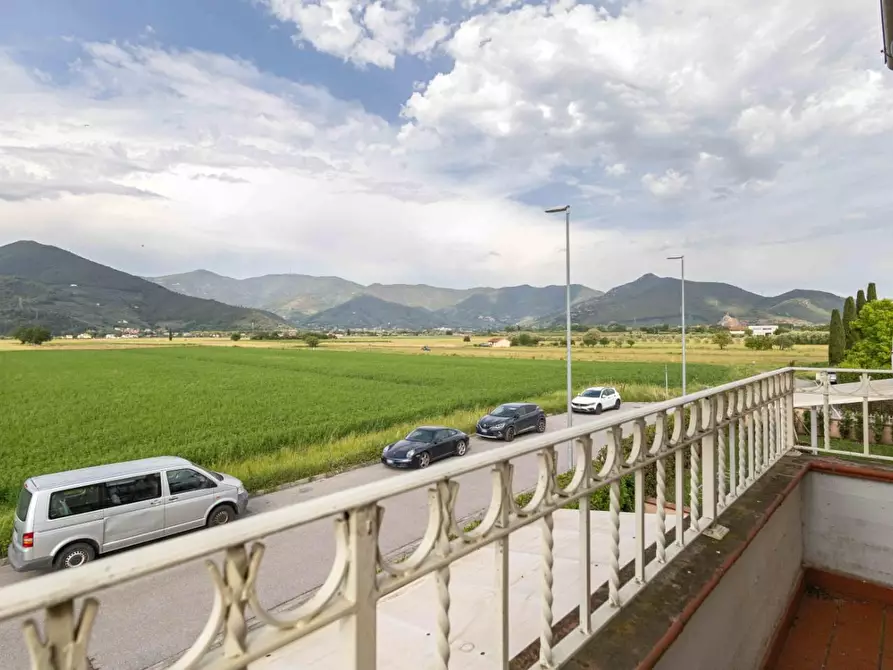 Immagine 17 di Casa bifamiliare in vendita  a San Giuliano Terme